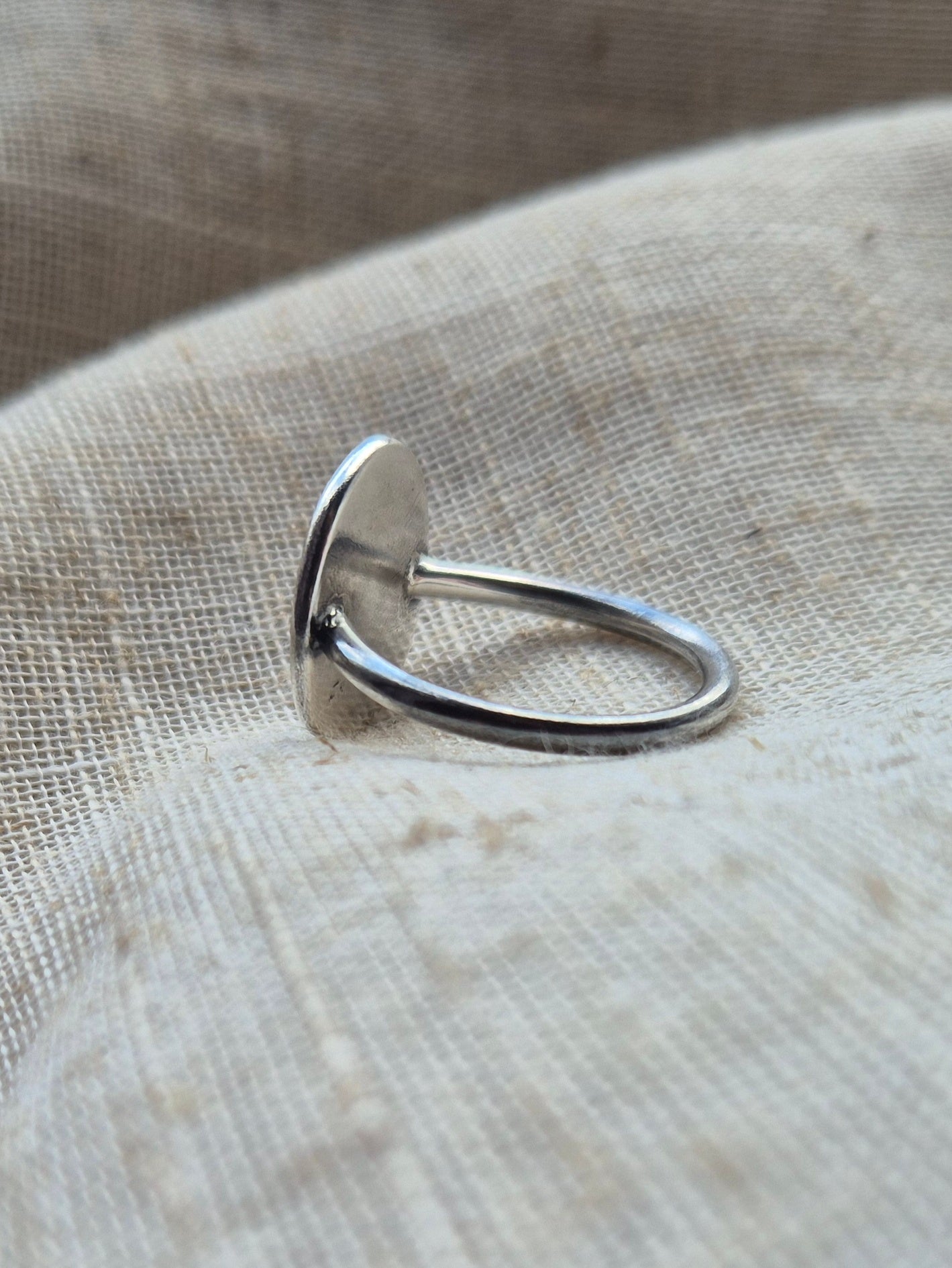 Banlaoch coin ring - size Q