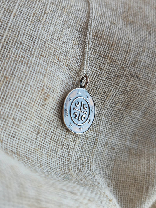 Banlaoch óg coin pendant