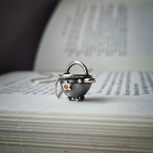 Cauldron charm - star