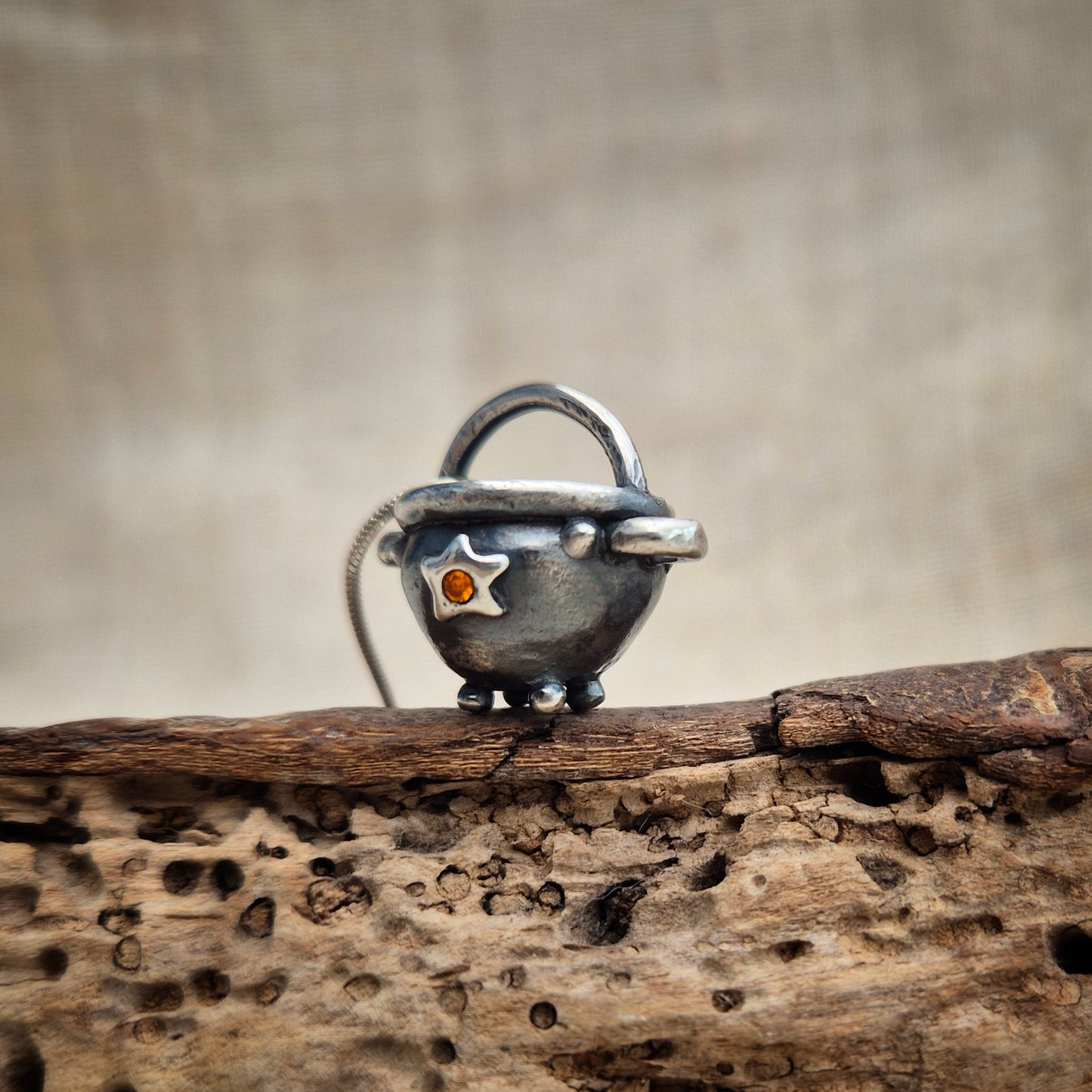 Cauldron charm - star