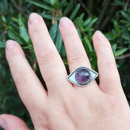 Amethyst eye ring - size M - one available