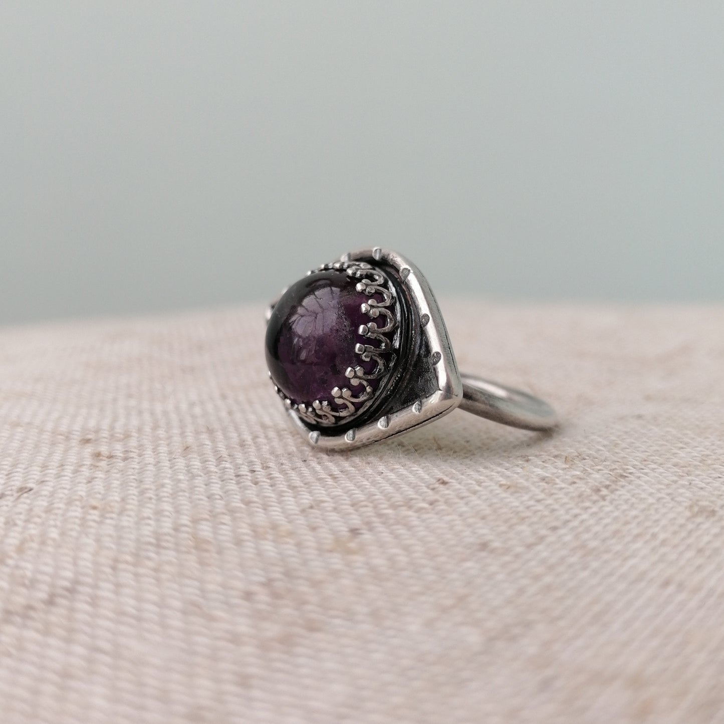 Amethyst eye ring - size M - one available