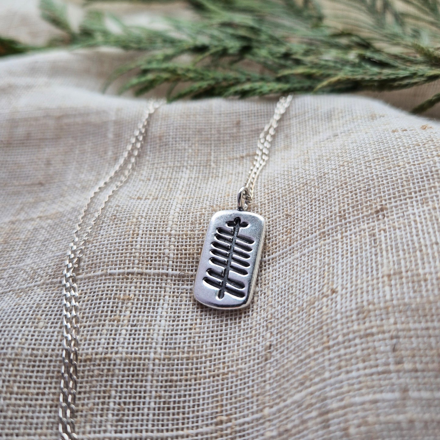 Grá (love) ogham pendant
