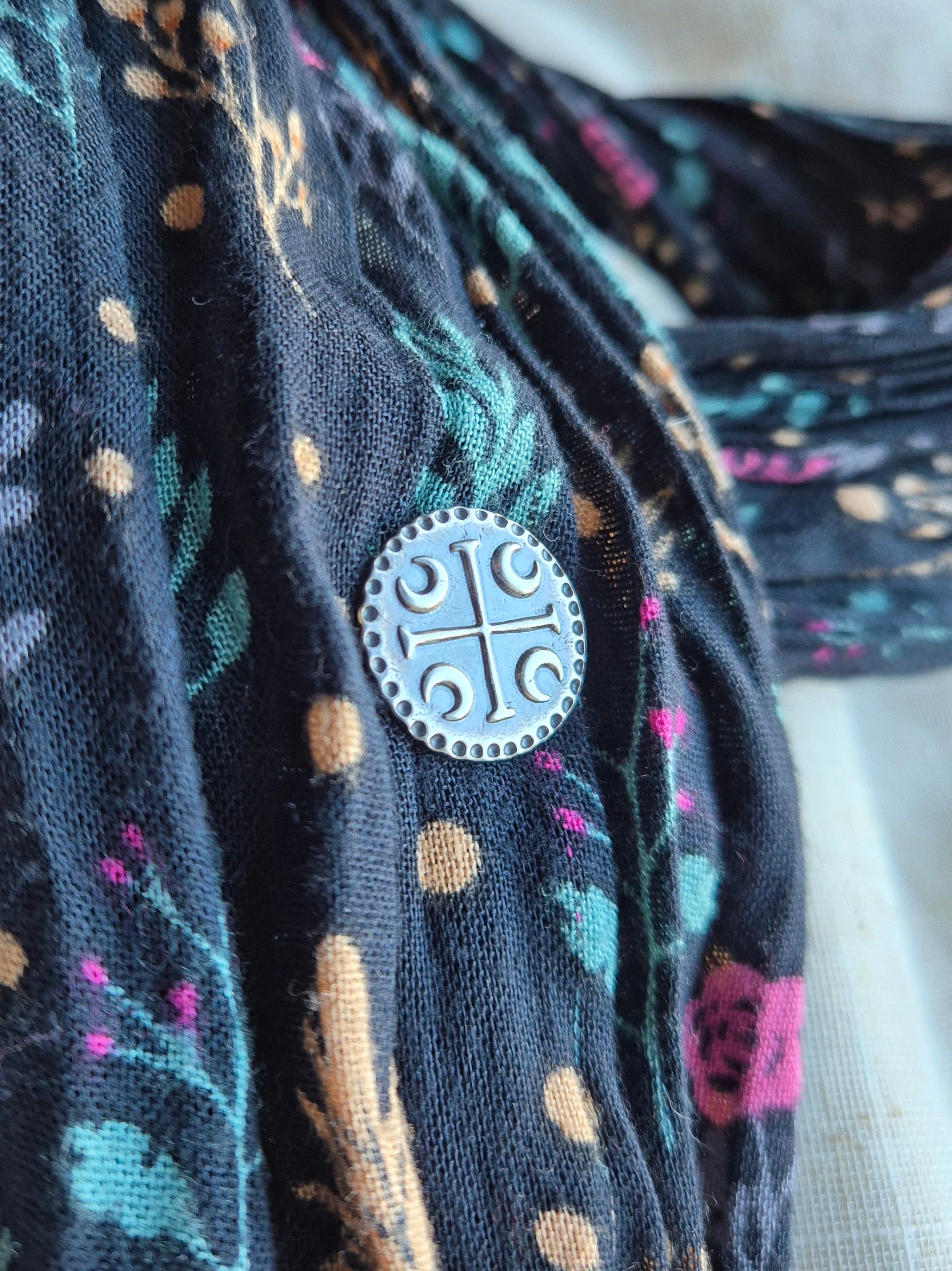 Shield pin brooch