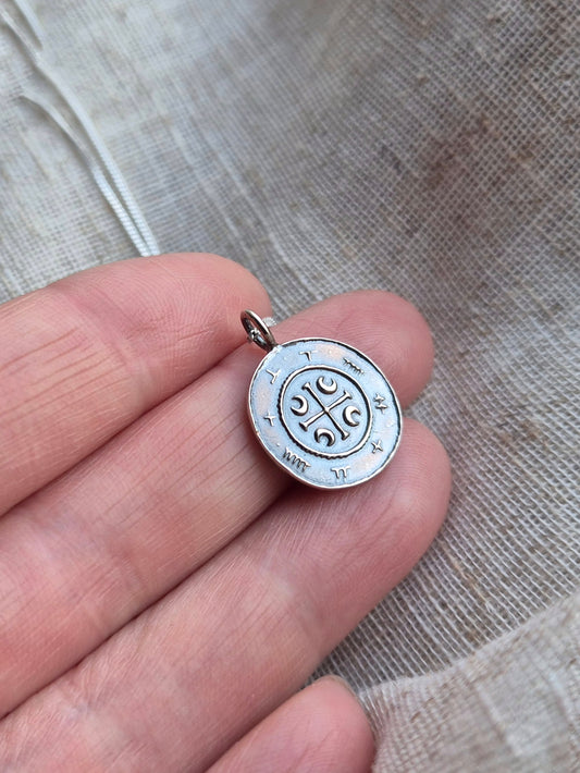 Banlaoch óg coin pendant