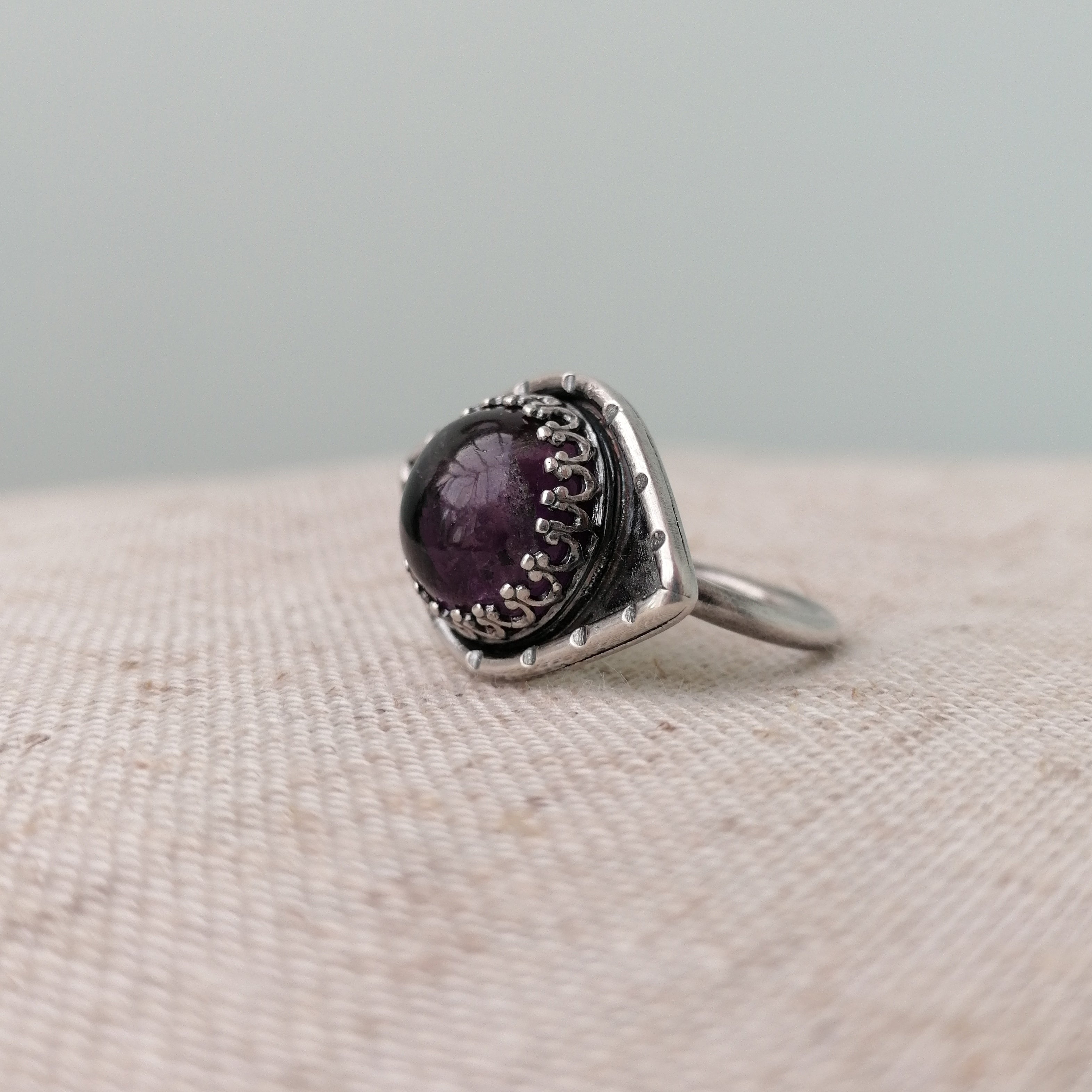 Amethyst eye ring - size M - one available