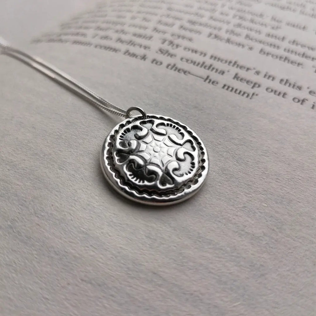 Nature motifs pendant
