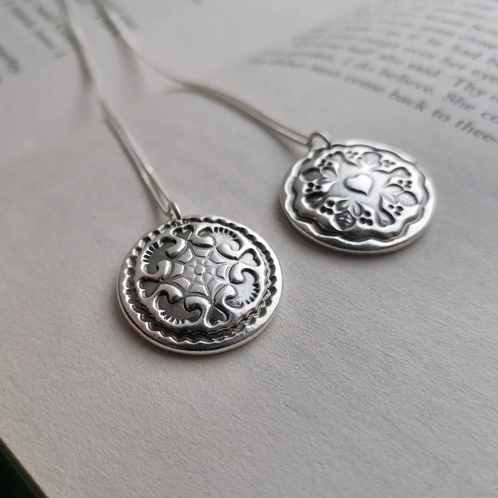 Nature motifs pendant