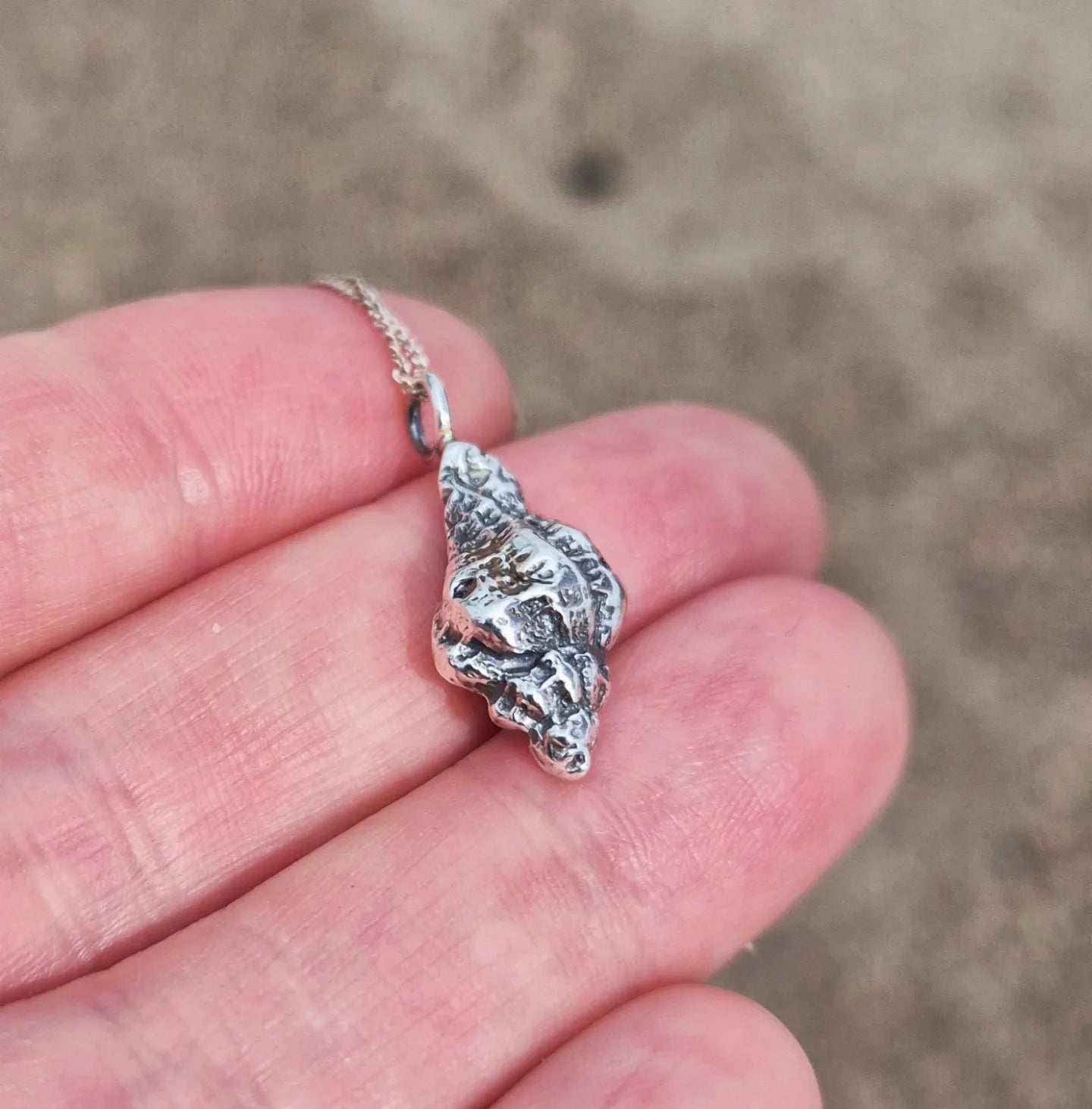Welk shell necklace