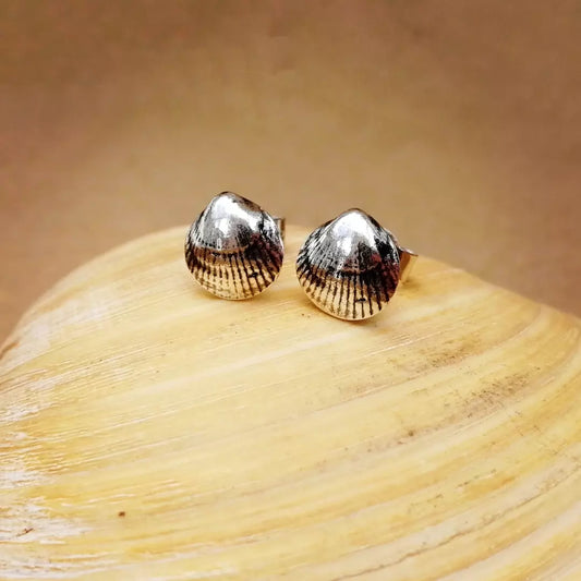 Cockle shell studs made to order
